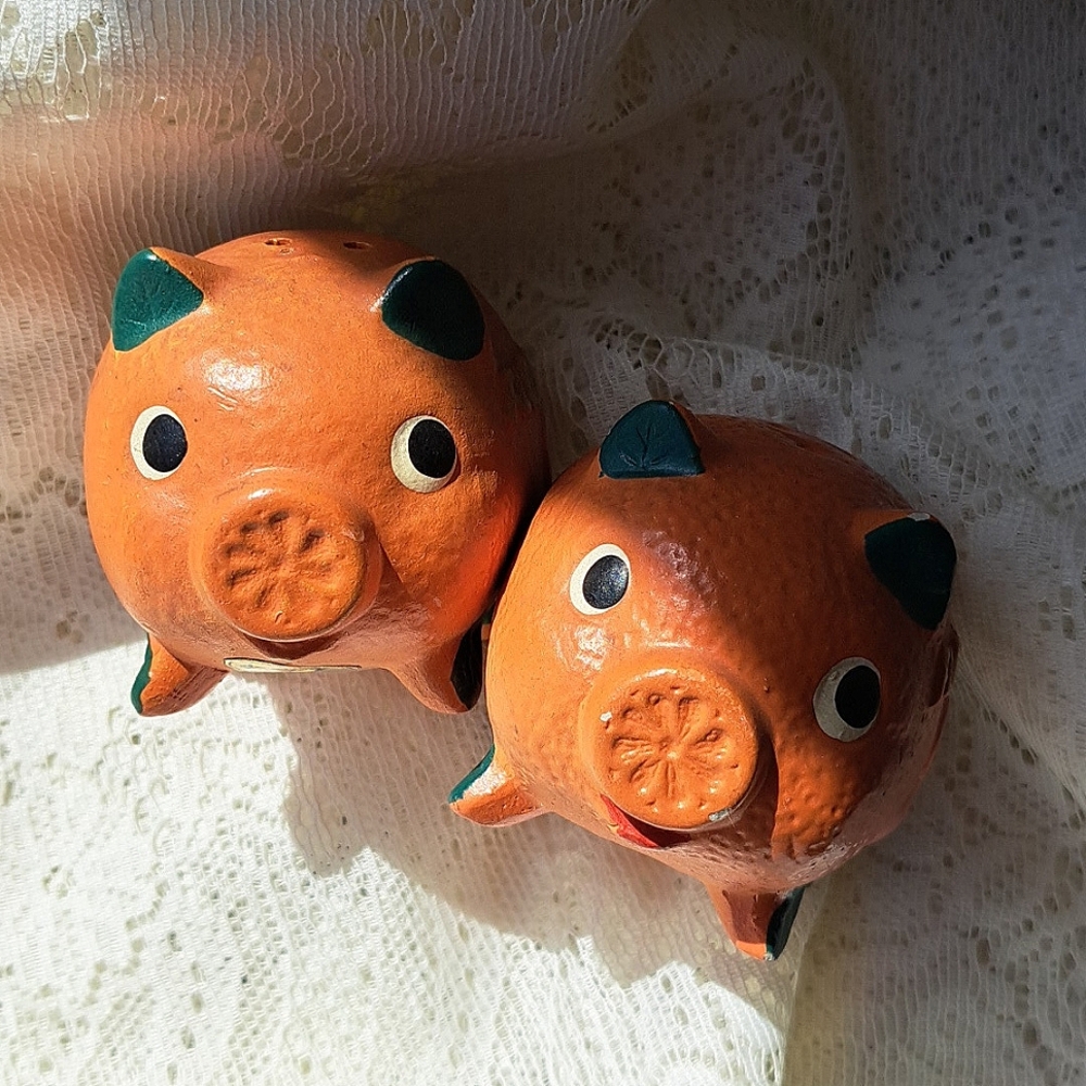 Vintage Japan Ceramic Florida Orange Fruit Pig Salt & Pepper Shakers Kitsch